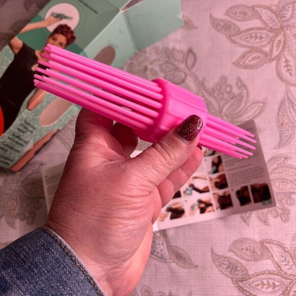 No Heat Curling PinβCurls Victory Rolls 2 Sizes Booklet PINK 1920 Vintage Look - Picture 6 of 16